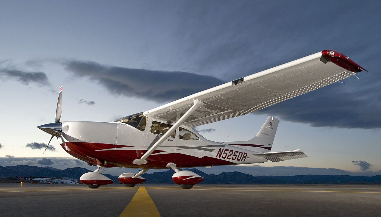 Cessna Aircraft - знаменитая американская авиастроительная компания ...